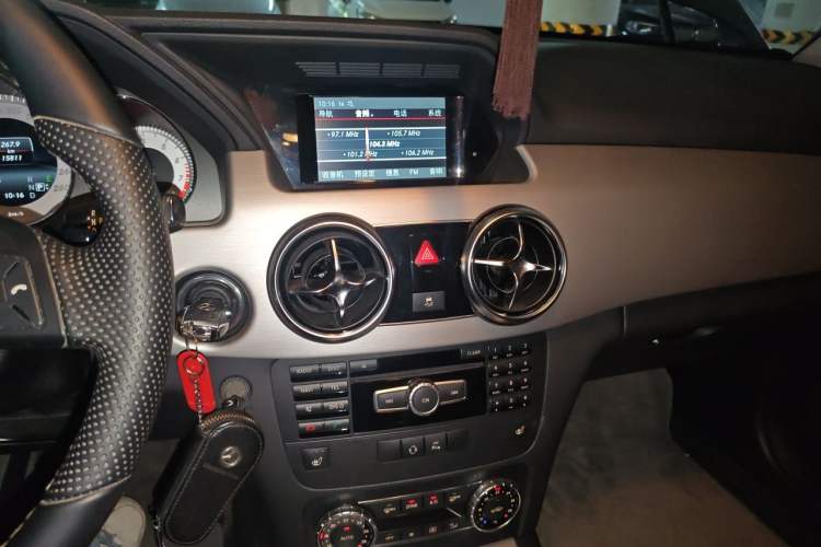 Used Mercedes-Benz GLK-Class 2013 GLK 300 4MATIC Dynamic Sunroof Model Audio And AC Panel