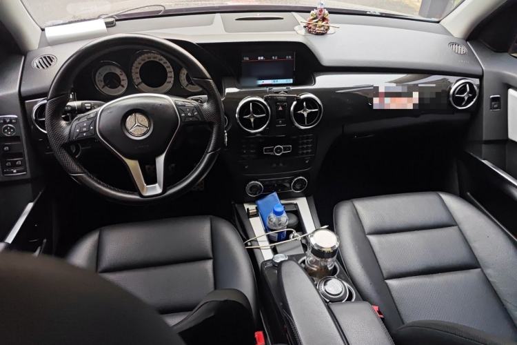 Used Mercedes-Benz GLK-Class 2013 GLK 300 4MATIC Dynamic Sunroof Model Center Console