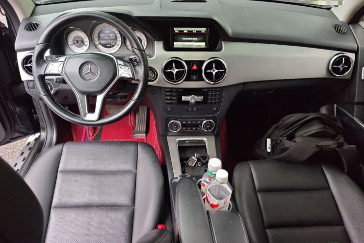 Used Mercedes-Benz GLK-Class 2013 Facelift GLK 300 4MATIC Fashion Edition Center Console