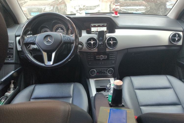 Used Mercedes-Benz GLK-Class 2013 GLK 300 4MATIC Fashion Model Center Console