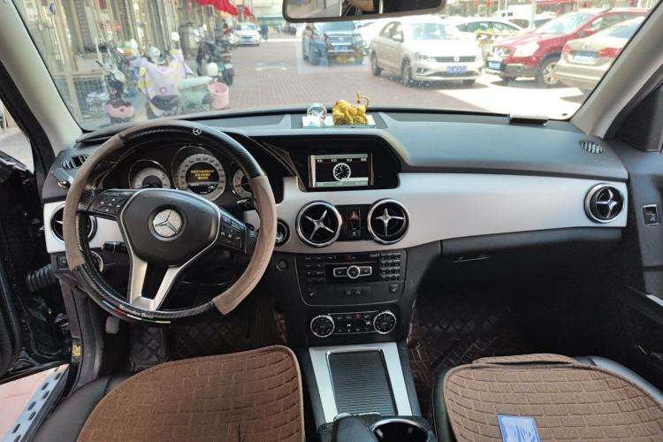 Used Mercedes-Benz GLK-Class 2013 GLK 300 4MATIC Fashion Model Center Console