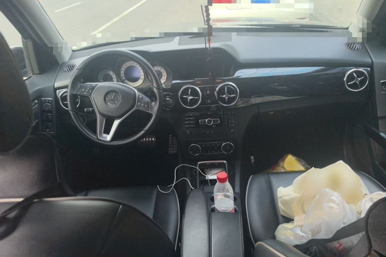 Used Mercedes-Benz GLK-Class 2013 GLK 300 4MATIC Luxury Model Center Console
