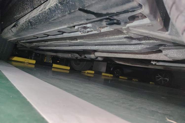Used Mercedes-Benz GLK-Class 2013 GLK 300 4MATIC Dynamic Sunroof Model Chassis Front Right