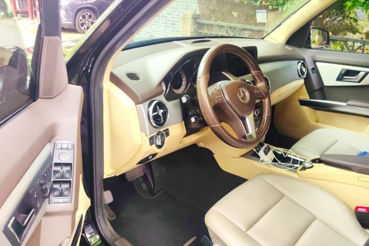 Used Mercedes-Benz GLK-Class 2013 GLK 300 4MATIC Dynamic Sunroof Model Driver Seat