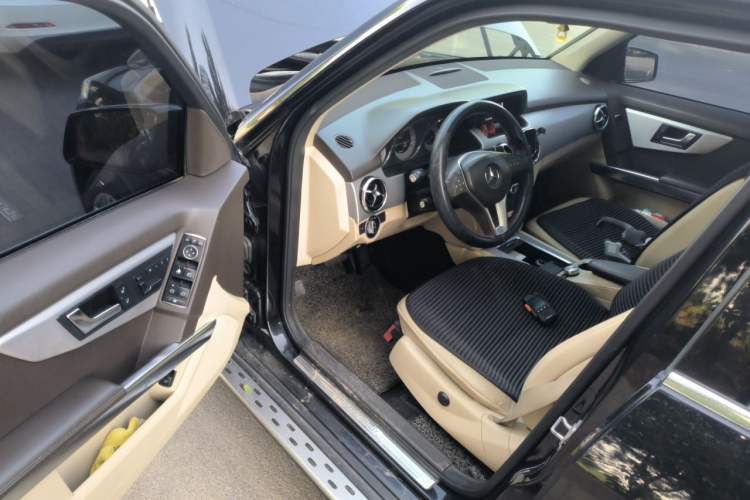 Used Mercedes-Benz GLK-Class 2013 GLK 300 4MATIC Dynamic Sunroof Model Driver Seat