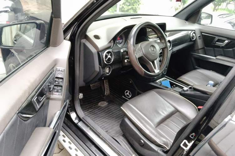 Used Mercedes-Benz GLK-Class 2013 Facelift GLK 300 4MATIC Luxury Edition Driver Seat