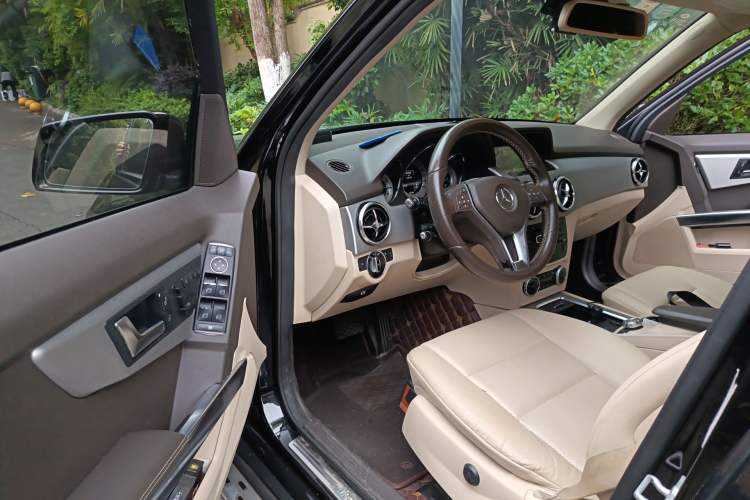 Used Mercedes-Benz GLK-Class 2013 GLK 300 4MATIC Dynamic Edition Driver Seat
