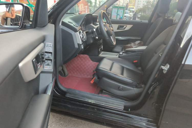 Used Mercedes-Benz GLK-Class 2013 GLK 300 4MATIC Dynamic Edition Driver Seat