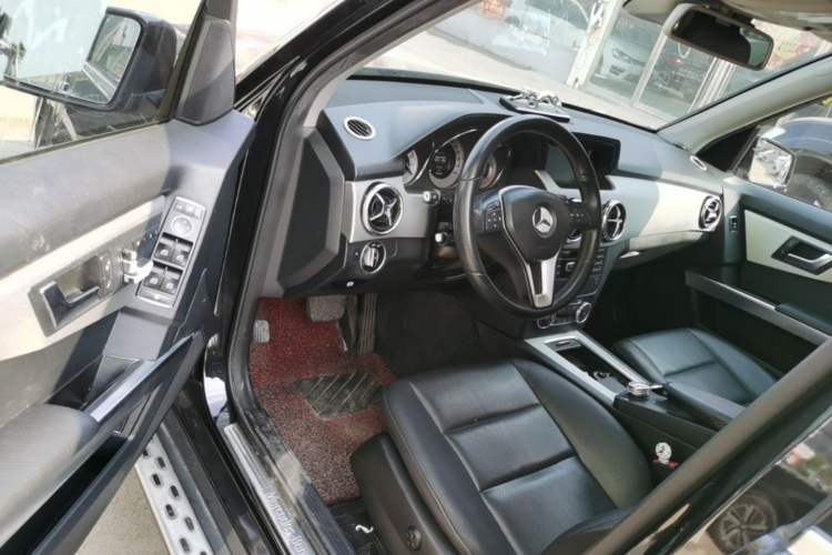 Used Mercedes-Benz GLK-Class 2013 Facelift GLK 300 4MATIC Fashion Edition Driver Seat