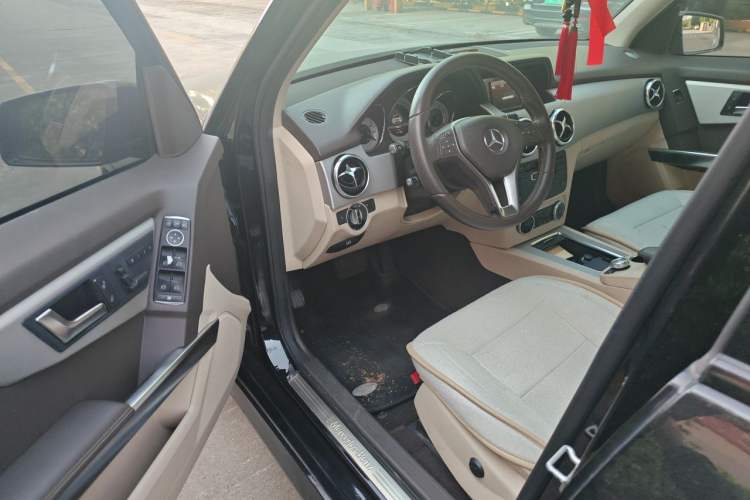 Used Mercedes-Benz GLK-Class 2013 GLK 300 4MATIC Dynamic Edition Driver Seat