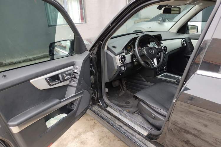Used Mercedes-Benz GLK-Class 2013 GLK 300 4MATIC Dynamic Sunroof Model Driver Seat