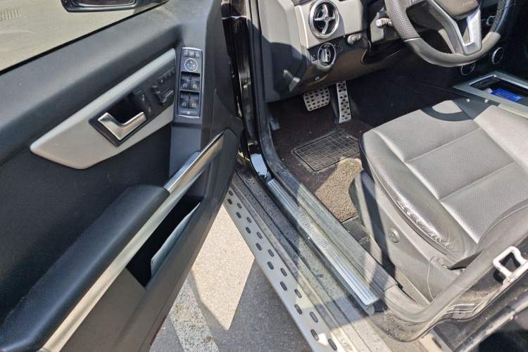 Used Mercedes-Benz GLK-Class 2013 GLK 300 4MATIC Dynamic Edition Driver Seat