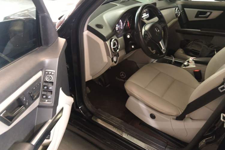 Used Mercedes-Benz GLK-Class 2013 GLK 300 4MATIC Dynamic Sunroof Model Driver Seat