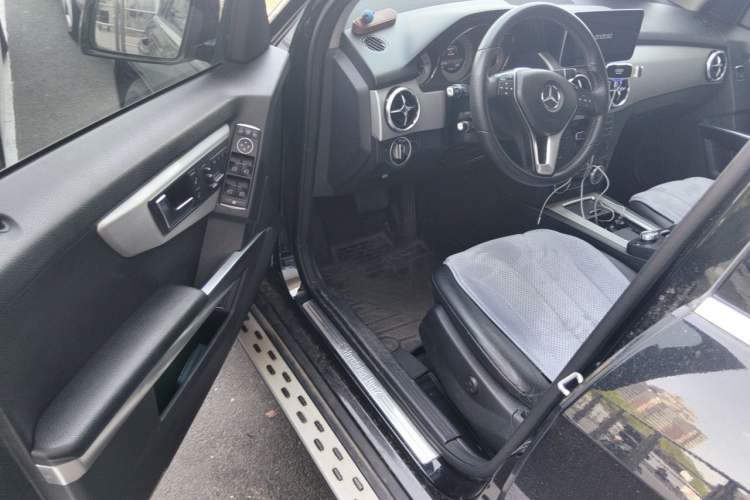 Used Mercedes-Benz GLK-Class 2013 GLK 300 4MATIC Dynamic Sunroof Model Driver Seat
