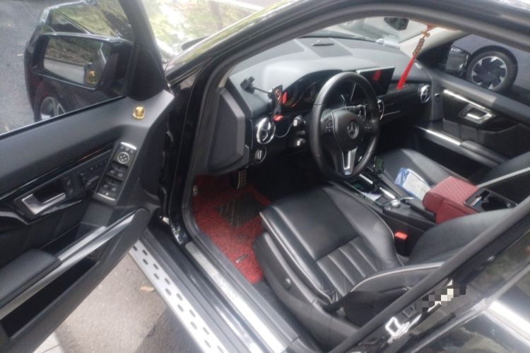 Used Mercedes-Benz GLK-Class 2013 Facelift GLK 300 4MATIC Luxury Edition Driver Seat