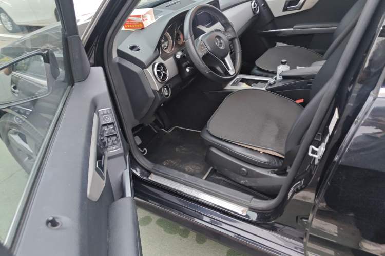 Used Mercedes-Benz GLK-Class 2013 GLK 300 4MATIC Dynamic Sunroof Model Driver Seat