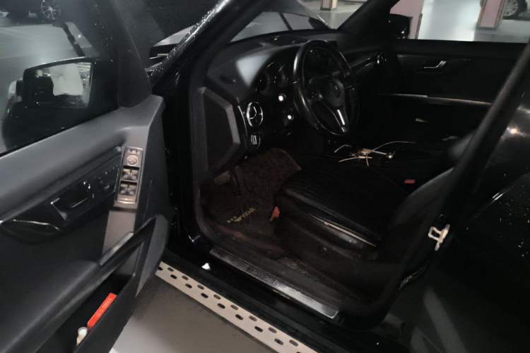 Used Mercedes-Benz GLK-Class 2013 GLK 300 4MATIC Dynamic Edition Driver Seat