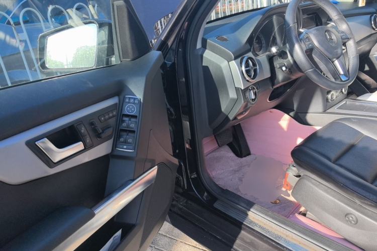 Used Mercedes-Benz GLK-Class 2013 GLK 300 4MATIC Dynamic Edition Driver Seat