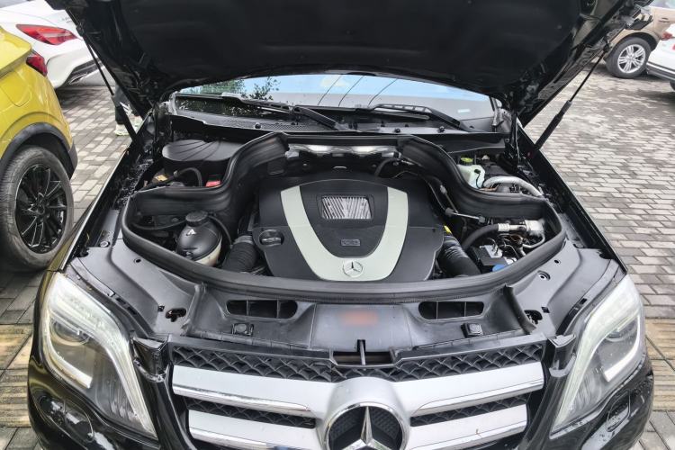 Used Mercedes-Benz GLK-Class 2013 Facelift GLK 300 4MATIC Fashion Edition Engine Bay