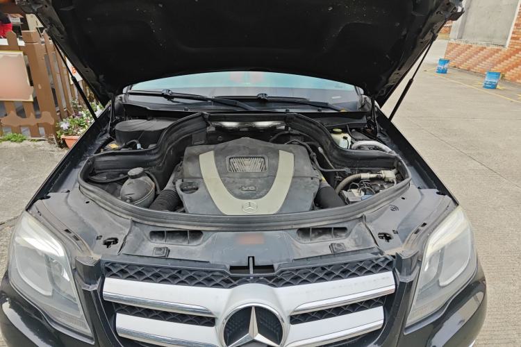 Used Mercedes-Benz GLK-Class 2013 GLK 300 4MATIC Dynamic Sunroof Model Engine Bay