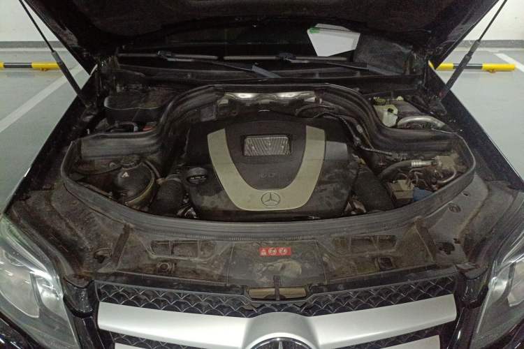Used Mercedes-Benz GLK-Class 2013 GLK 300 4MATIC Dynamic Edition Engine Bay