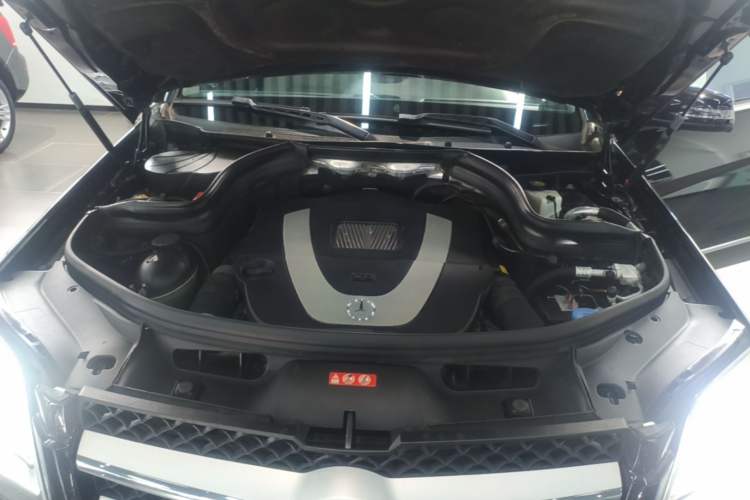 Used Mercedes-Benz GLK-Class 2013 GLK 300 4MATIC Dynamic Edition Engine Bay