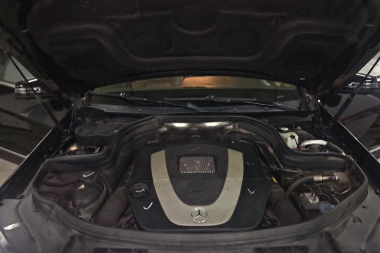 Used Mercedes-Benz GLK-Class 2013 Facelift GLK 300 4MATIC Luxury Edition Engine Bay
