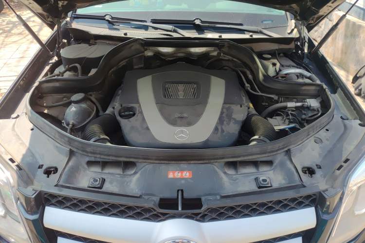 Used Mercedes-Benz GLK-Class 2013 GLK 300 4MATIC Dynamic Edition Engine Bay