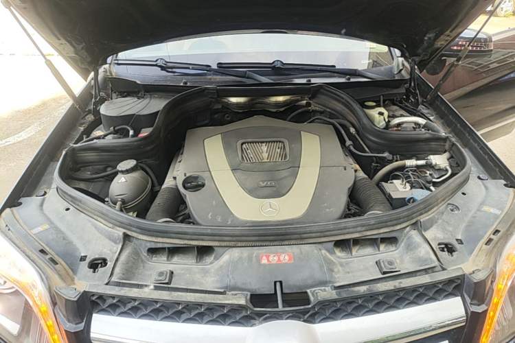 Used Mercedes-Benz GLK-Class 2013 Facelift GLK 300 4MATIC Fashion Edition Engine Bay