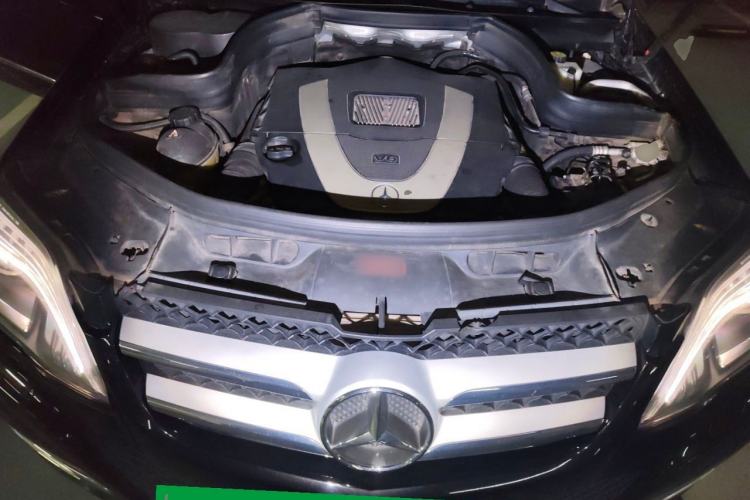 Used Mercedes-Benz GLK-Class 2013 GLK 300 4MATIC Dynamic Sunroof Model Engine Bay