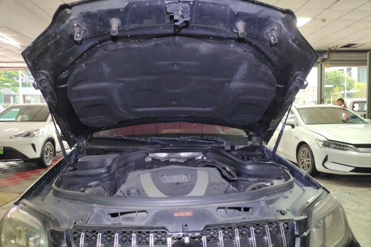 Used Mercedes-Benz GLK-Class 2013 GLK 300 4MATIC Dynamic Sunroof Model Engine Bay