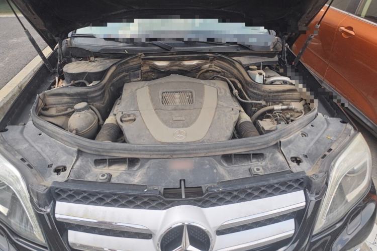 Used Mercedes-Benz GLK-Class 2013 Facelift GLK 300 4MATIC Fashion Edition Engine Bay