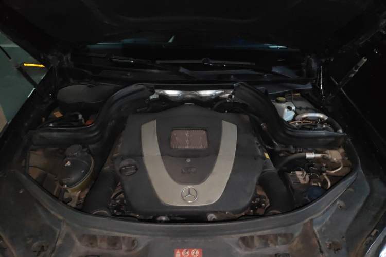 Used Mercedes-Benz GLK-Class 2013 GLK 300 4MATIC Dynamic Sunroof Model Engine Bay