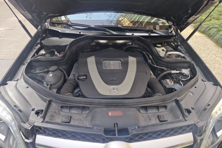 Used Mercedes-Benz GLK-Class 2013 Facelift GLK 300 4MATIC Fashion Edition Engine Bay