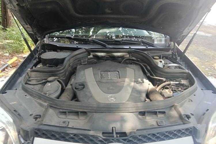 Used Mercedes-Benz GLK-Class 2013 Facelift GLK 300 4MATIC Fashion Edition Engine Bay
