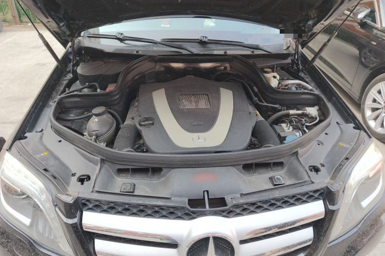 Used Mercedes-Benz GLK-Class 2013 GLK 300 4MATIC Fashion Model Engine Bay