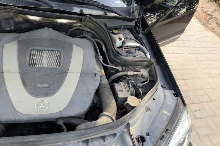 Used Mercedes-Benz GLK-Class 2013 GLK 300 4MATIC Dynamic Sunroof Model Engine Bay Left