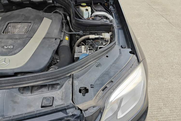 Used Mercedes-Benz GLK-Class 2013 GLK 300 4MATIC Dynamic Sunroof Model Engine Bay Left