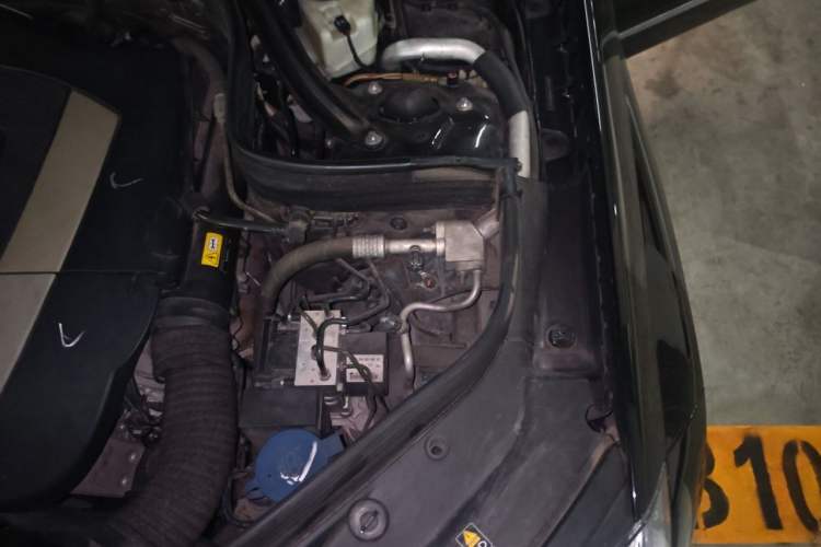 Used Mercedes-Benz GLK-Class 2013 Facelift GLK 300 4MATIC Luxury Edition Engine Bay Left