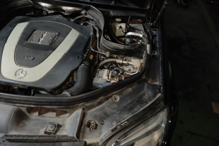 Used Mercedes-Benz GLK-Class 2013 GLK 300 4MATIC Dynamic Sunroof Model Engine Bay Left