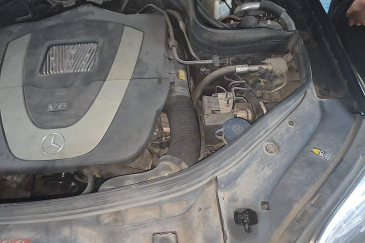 Used Mercedes-Benz GLK-Class 2013 Facelift GLK 300 4MATIC Fashion Edition Engine Bay Left