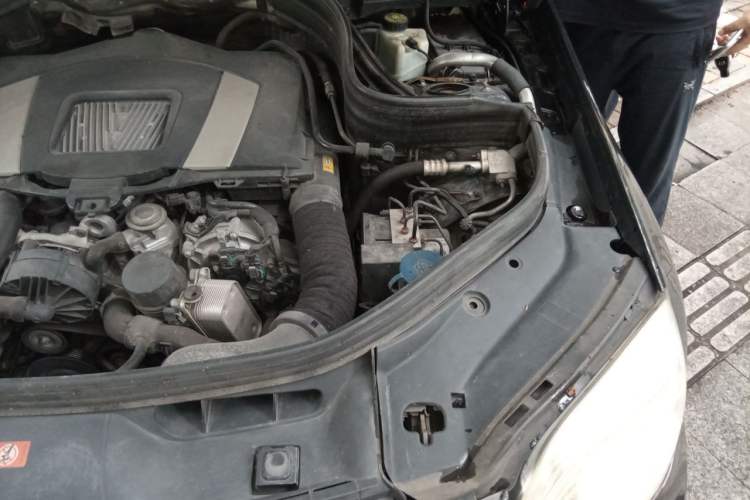 Used Mercedes-Benz GLK-Class 2013 Facelift GLK 300 4MATIC Fashion Edition Engine Bay Left