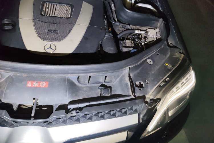 Used Mercedes-Benz GLK-Class 2013 GLK 300 4MATIC Dynamic Sunroof Model Engine Bay Left