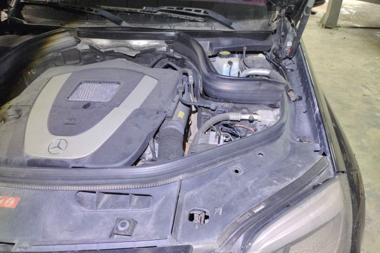 Used Mercedes-Benz GLK-Class 2013 GLK 300 4MATIC Dynamic Sunroof Model Engine Bay Left