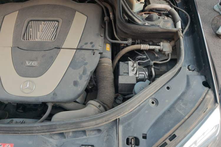 Used Mercedes-Benz GLK-Class 2013 GLK 300 4MATIC Dynamic Sunroof Model Engine Bay Left