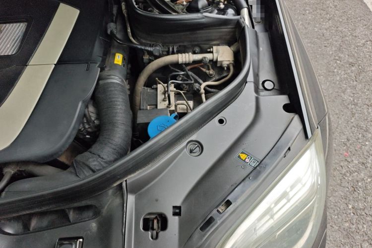 Used Mercedes-Benz GLK-Class 2013 Facelift GLK 300 4MATIC Fashion Edition Engine Bay Left