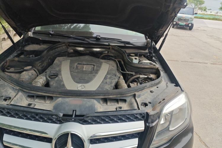 Used Mercedes-Benz GLK-Class 2013 GLK 300 4MATIC Fashion Model Engine Bay Left