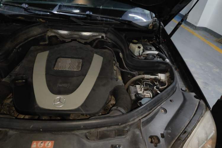 Used Mercedes-Benz GLK-Class 2013 GLK 300 4MATIC Luxury Model Engine Bay Left