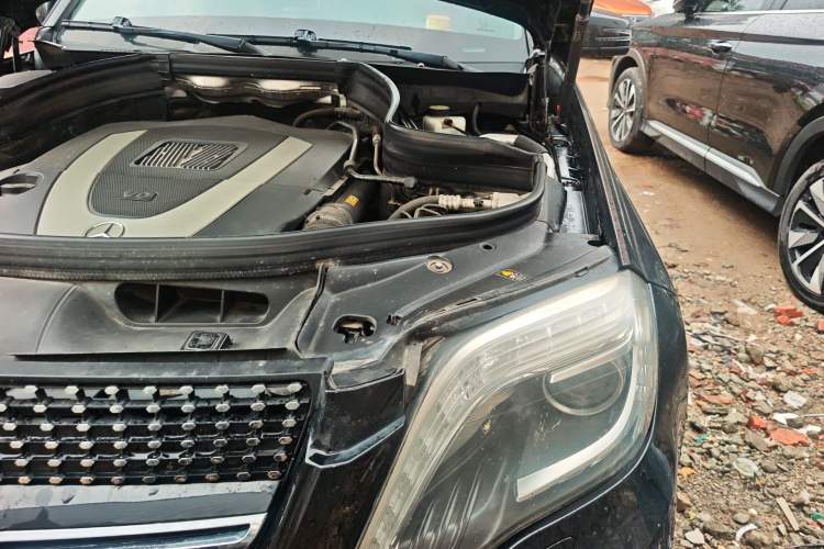 Used Mercedes-Benz GLK-Class 2013 GLK 300 4MATIC Fashion Model Engine Bay Left