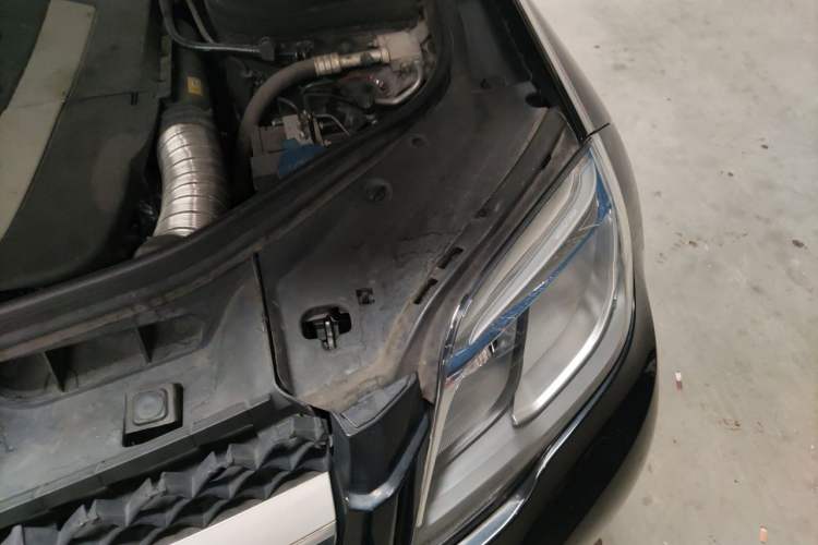 Used Mercedes-Benz GLK-Class 2013 GLK 300 4MATIC Dynamic Sunroof Model Engine Bay Left